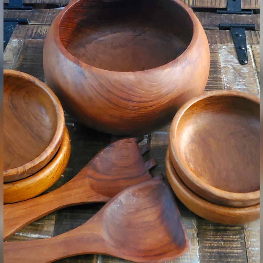 Vintage Wooden Salad Bowl Set - Picture 3 of 11
